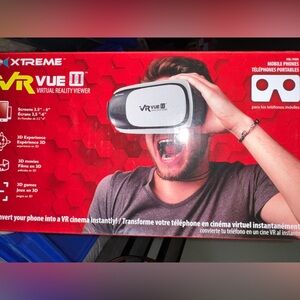 VR Vue II White Mobile Virtual Reality Viewer